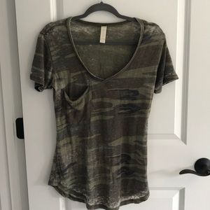 S Camo Altar’d State T-shirt